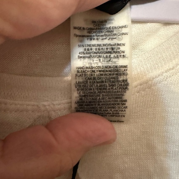 BCBG Maxazria Linen Flutter Sleeve Top Sleeveless Top Off White NWT Medium Boho - Picture 4 of 5